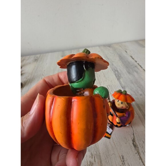 Vintage pumpkin bobblehead witch Dracula village Jack O'Lantern Halloween decor - Picture 4 of 11